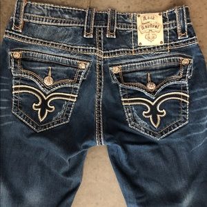 Men’s Rock Revival Jeans  33 waist